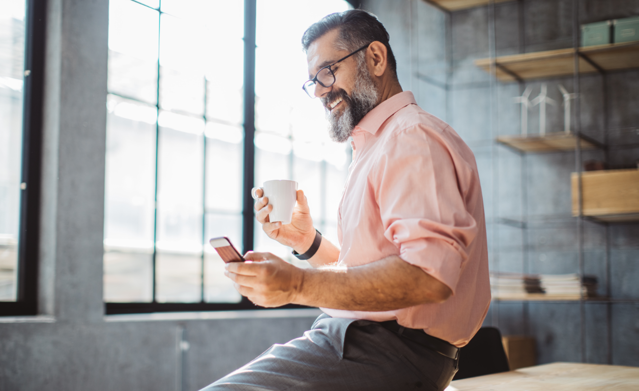 B2B buyer using a mobile device